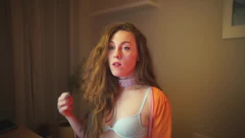 hahayessihaveone online show from November 3, 7:35 pm