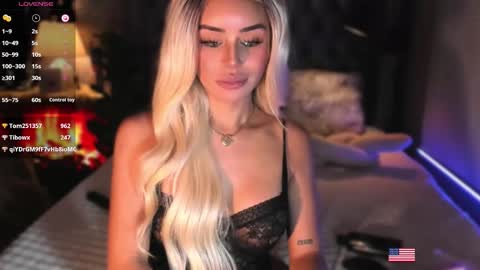 zyragoddes online show from February 1, 4:11 am