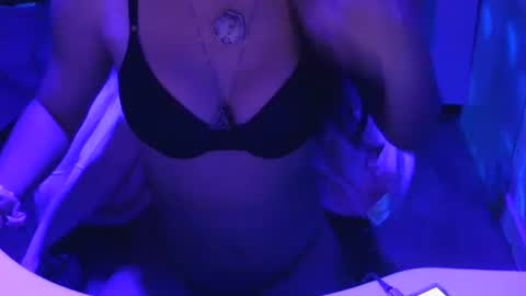 Snapshot of harmony792455 chatting on January 31, 12:07 pm harmony792455 online show from January 31, 12:07 pm