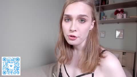 Mia online show from July 12, 1:26 pm