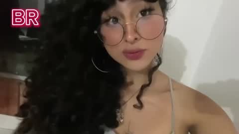 Snapshot of heka_prudence chatting on February 19, 7:06 am Heka Prudence online show from February 19, 7:06 am