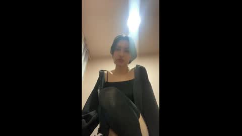 Snapshot of hencamx chatting on February 1, 11:48 pm Eva online show from February 1, 11:48 pm