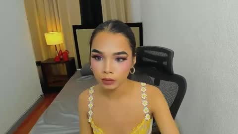 SAFIRA 3 online show from June 2, 6:53 pm
