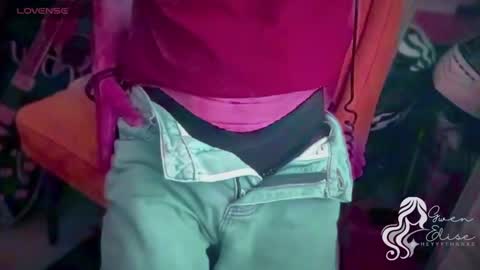 Gwen Elise online show from November 11, 12:23 am