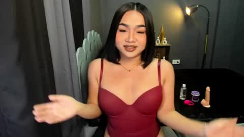 IM NEW HERE ITS ME GIA online show from July 29, 7:07 am