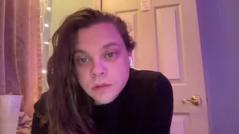 Snapshot of holly23hopefull chatting on January 5, 11:22 pm Hollys Drive threw Side Of CB. online show from January 5, 11:22 pm