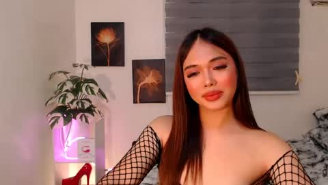 hollywoodstareme online show from July 18, 5:42 pm