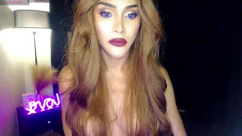 Snapshot of horny_ayahh chatting on February 19, 4:44 pm horny_ayahh online show from February 19, 4:44 pm