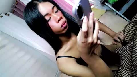 Yllana Marie online show from March 2, 7:37 am