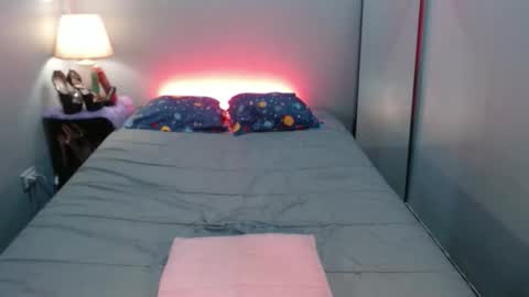 Snapshot of hot_vexana chatting on October 15, 12:27 pm RODA online show from October 15, 12:27 pm