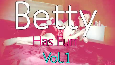 Snapshot of hotbettybellucci chatting on February 26, 11:20 am Betty Bellucci online show from February 26, 11:20 am