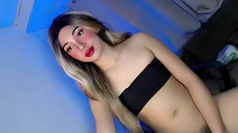 hotchescacummer online show from September 27, 8:23 am