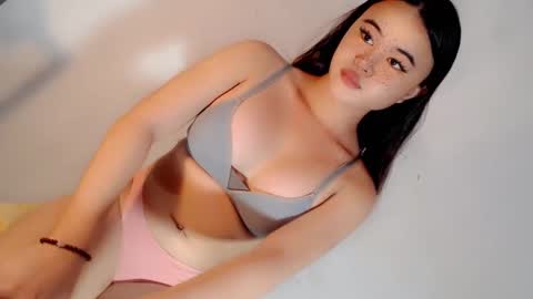 Snapshot of hotchic_aya chatting on January 11, 7:06 am Aya online show from January 11, 7:06 am