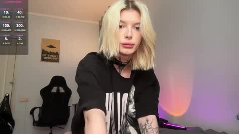 hotchubently online show from November 11, 6:48 am