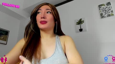 crishinahotty online show from December 25, 9:02 am