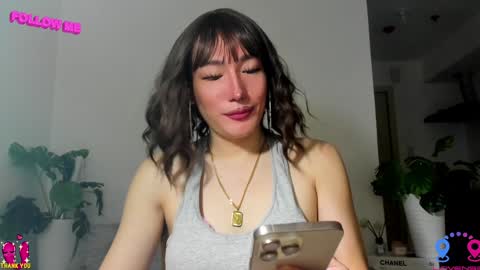 crishinahotty online show from February 6, 3:27 am