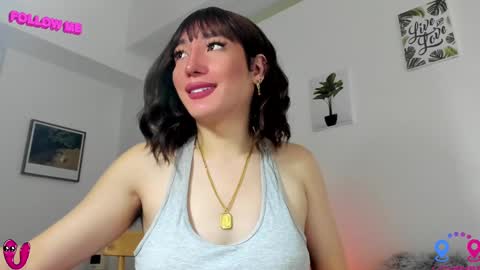 crishinahotty online show from March 1, 1:32 am