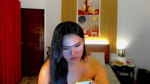 Snapshot of hugecock_nathalie15 chatting on October 5, 5:01 pm nathalie online show from October 5, 5:01 pm