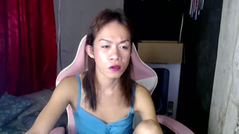 Snapshot of hugecockanna chatting on January 9, 8:01 pm hugecockanna online show from January 9, 8:01 pm
