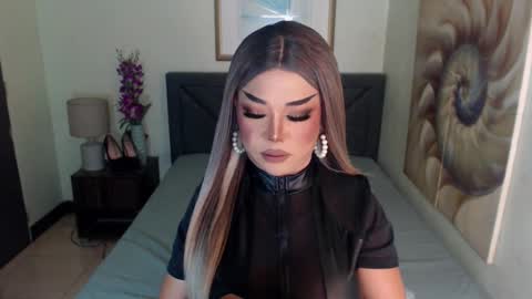 Christine online show from January 4, 1:52 am