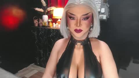 Christine online show from June 23, 12:35 pm