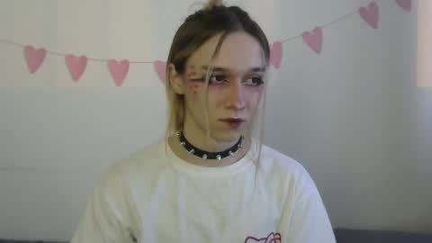 Jade online show from March 18, 2:38 pm