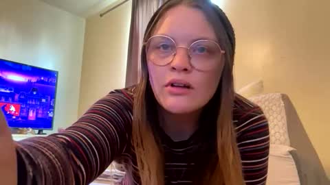 ickybratt online show from December 4, 11:09 pm