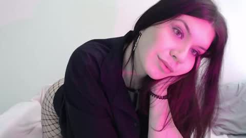 Snapshot of iintimate_flesh chatting on September 29, 10:04 am Vella online show from September 29, 10:04 am
