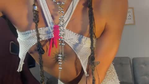 ile_matamba online show from September 25, 4:25 pm