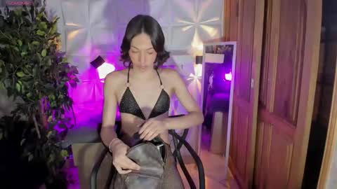 Daphne online show from October 29, 3:04 am