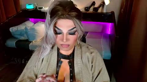 QUEEN MADI  online show from July 2, 11:54 pm