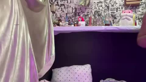 Snapshot of iriss_fox chatting on October 15, 9:09 am they call me Iriss online show from October 15, 9:09 am
