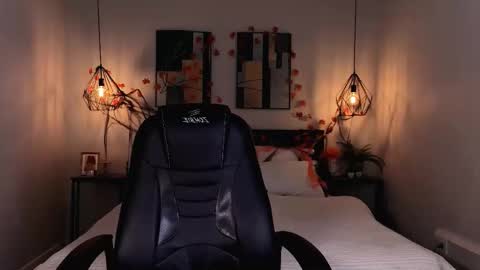  IRMA  FOLLOW ME  online show from November 21, 9:54 am