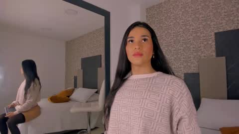 Snapshot of isa_little_star chatting on October 17, 3:37 pm Isa online show from October 17, 3:37 pm