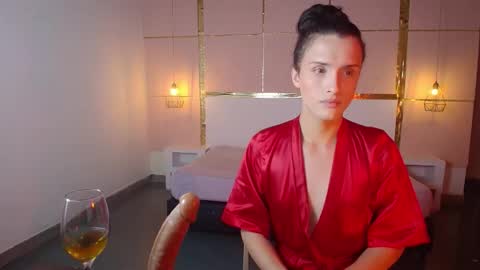 Snapshot of isabelfernandez chatting on October 12, 6:05 am IsabelFernandez online show from October 12, 6:05 am