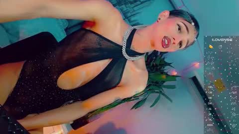 isabellagirs online show from April 7, 6:20 pm