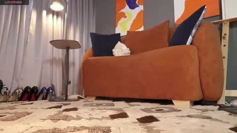 Help me with your follow independent model isabela online show from June 16, 8:42 pm