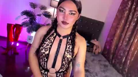 Siana online show from June 10, 10:25 am