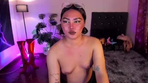 Siana online show from June 20, 6:22 pm