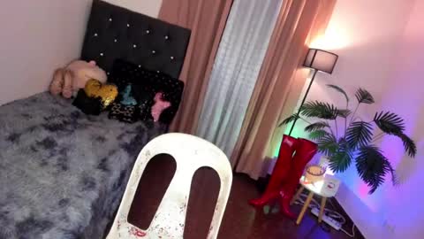 Siana online show from June 27, 5:19 pm