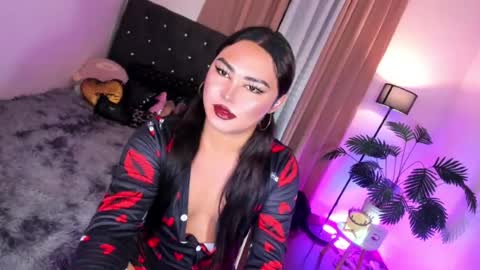 Siana online show from July 19, 6:34 pm