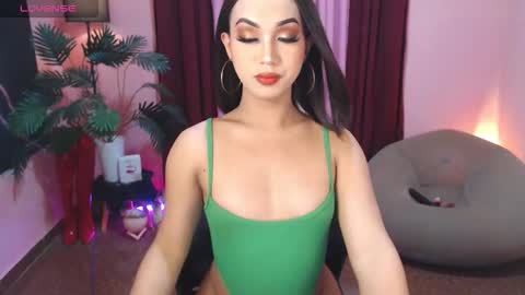 Snapshot of itsmesofiaa69 chatting on October 16, 2:50 pm Sofia online show from October 16, 2:50 pm