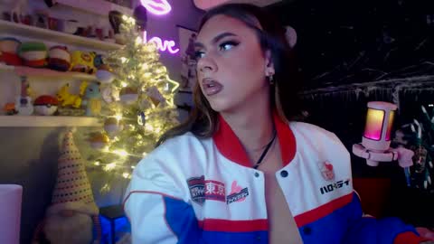 Snapshot of itsnickibabyy chatting on December 2, 10:40 pm Nicki Foxx online show from December 2, 10:40 pm