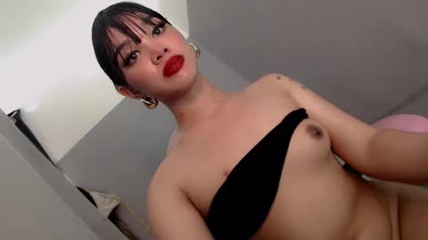 Snapshot of itzme_marga11 chatting on October 2, 10:38 am Marga your transfem online show from October 2, 10:38 am