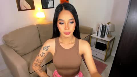 Snapshot of ivorycollins chatting on January 12, 6:28 am kirstenelsie online show from January 12, 6:28 am