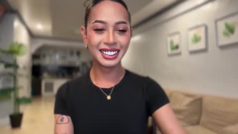 Snapshot of ivorycollins chatting on October 16, 2:23 am kirstenelsie online show from October 16, 2:23 am