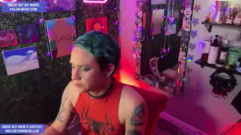 Snapshot of iwillbeyourmuse chatting on October 22, 11:52 pm Muse hethey online show from October 22, 11:52 pm
