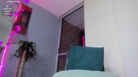 Snapshot of izamarqueen chatting on October 7, 1:39 am izamar online show from October 7, 1:39 am