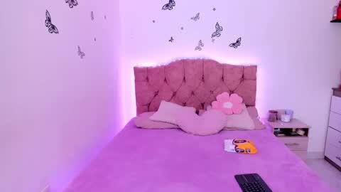   online show from October 17, 9:51 pm