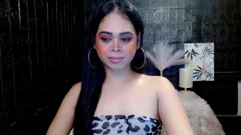 Jade online show from December 5, 12:17 pm